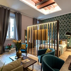 Tree Charme Parliament Boutique *** Rzym